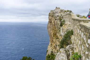 kayalar, Cape formentor Mallorca, adanın kuzeydoğusunda yer alan turistik bölgesinde görünümlerini