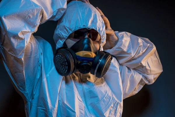 Pandemie Virusinfektionskonzept Mann Schutzanzug Und Antigas Maske Mit Brille Ebola — Stockfoto