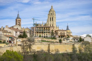 havadan izleme Segovia İspanyol şehir. Antik Roma ve ortaçağ şehir