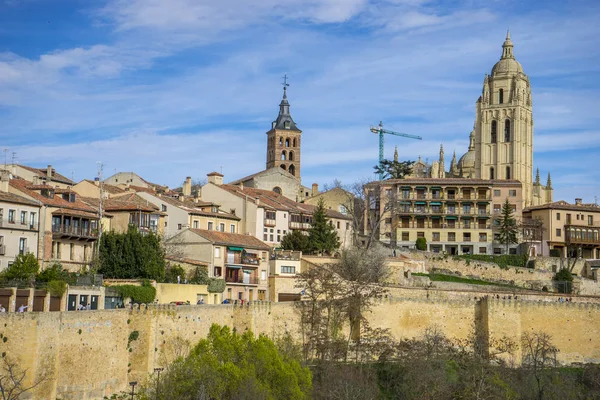 スペインの都市セゴビアの空中写真 古代ローマと中世都市 — ストック写真