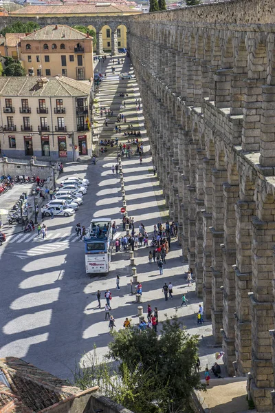 Tourist Roman Aqueduct Segovia Architectural Monument Declared Patrimony Humanity International — Stock Photo, Image