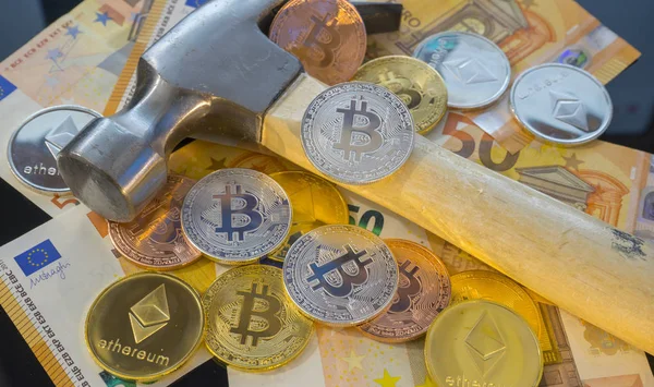 Betaling Bitcoin Mining Mijne Voor Bitcoin Vergelijking Met Het Traditionele — Stockfoto