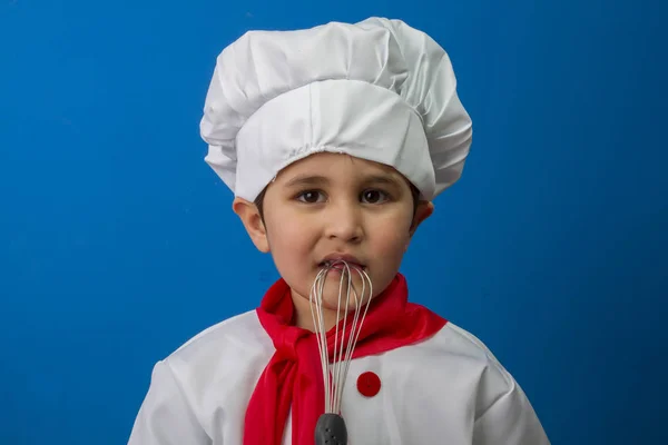 Menino Terno Cozinheiro Fundo Azul — Fotografia de Stock