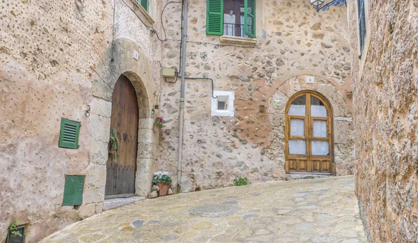 Valldemossa Geleneksel Çiçek Dekorasyonu Ünlü Eski Akdeniz Köyü Mayorka Ile — Stok fotoğraf