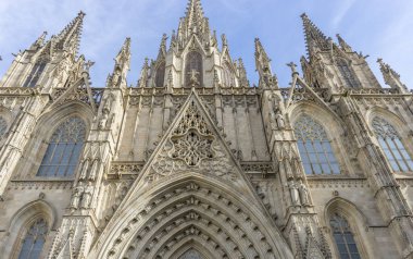 Gotik Katolik katedral cephe Barcelona Katalonya İspanya. Yerleşik 1298.