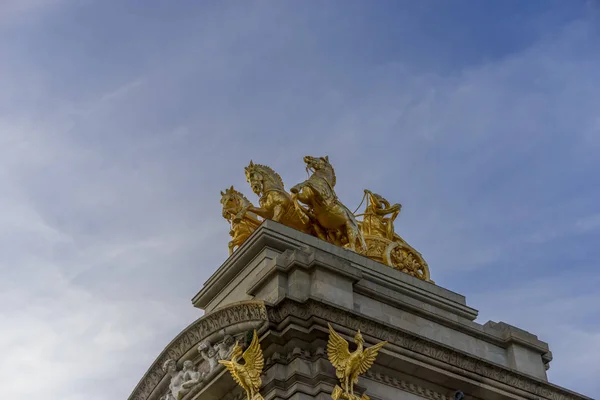 Golden Hästar Och Gargoyles Parken Citadel Barcelona Katalonien Spanien — Stockfoto