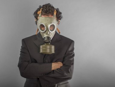 Gaz maskesi, kavram iş ortamı için veya toplum için tehlikeli olan işadamı