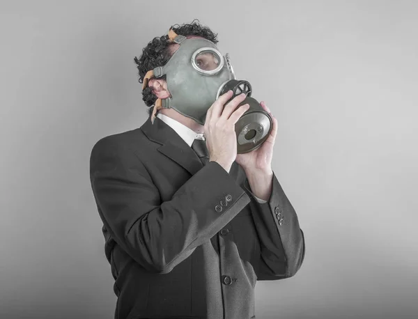 Poluição Empresário Com Máscara Gás Conceito Negócio Perigoso Para Ambiente — Fotografia de Stock