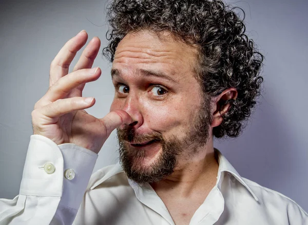 Não Quero Ouvir Nada Homem Com Expressão Intensa Camisa Branca — Fotografia de Stock