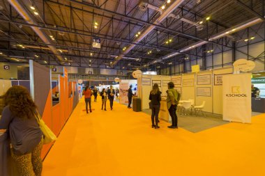 Madrid, İspanya. 25 Nisan 2018.Omexpo 2018 Fuarı, pazarlama dijital düzenlenen Madrid IFEMA pavyonlar
