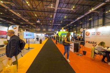 Madrid, İspanya. 25 Nisan 2018.Omexpo 2018 Fuarı, pazarlama dijital düzenlenen Madrid IFEMA pavyonlar