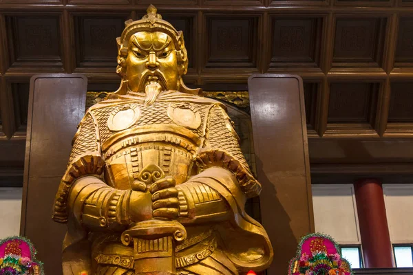 HONG KONG - 27 de febrero de 2016: Estatua de Dios del Che Kung en el Che Kun — Foto de Stock