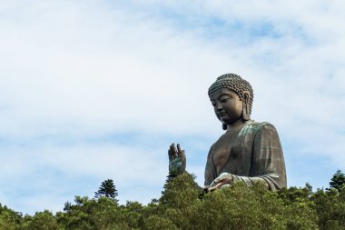 Hong Kong - Temmuz 7 inci 2017: Tian Tan Buddha, büyük Budda, peopl