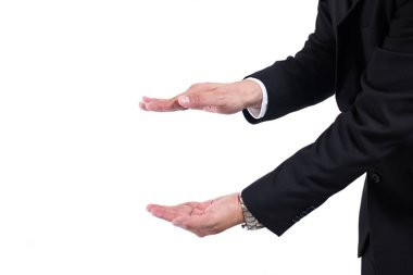 Eller iş adamı açın. Burada nesneleridir. Bir siyah takım elbise ve kravat uzanmış el ile futuristik grafik uygulanması için bir iş adamı. İş kavramı, grafik, Golography, ürün.