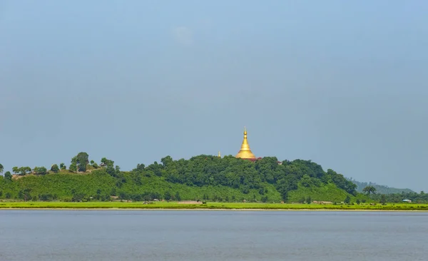 U rét Taung Pagoda Mianmarban — Stock Fotó