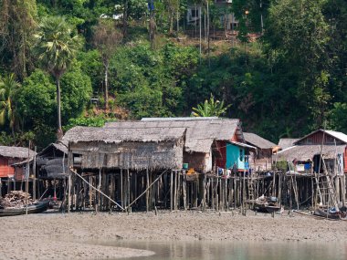 Kala Adası, Myanmar Köyü