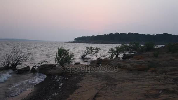 Lago Grapevine al atardecer — Vídeos de Stock