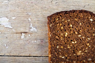 bütün tahıl brown ekmek.