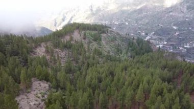 Tejedas 'ın başındaki La Culata vadisi. Büyük havza, Kanarya, İspanya. 