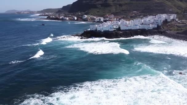 Oceano Inquieto Vicino Villaggio Dei Pescatori Spagna Gran Canaria — Video Stock