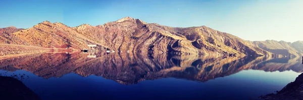 Lake berglandschap — Stockfoto