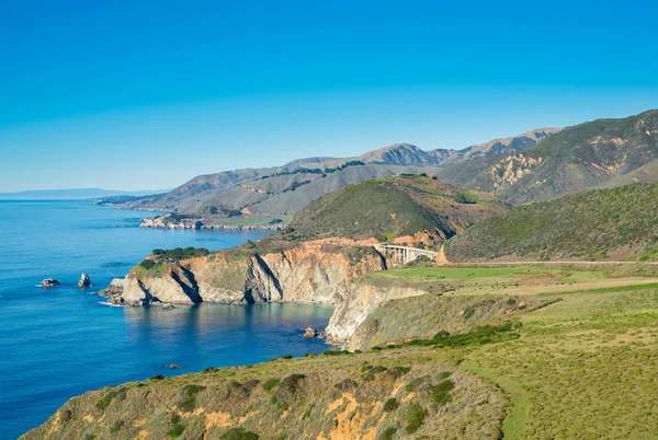 Kaliforniens kustlinje längs California State Route 1, en av th Stockfoto
