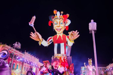 Nice, Fransa - 21 Şubat 2016: French Riviera - Carnaval de Nice - yatırım getirisi de medya (Kral medya, güzel karnaval)