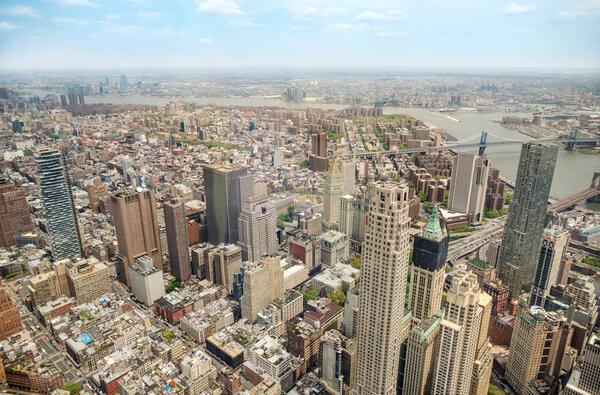Нью-Йорк, США - Вид с воздуха на Манхэттен
