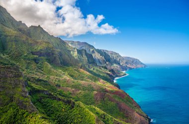 Kauai Adası'nda Hawaii sahilinde Napali görüntüleyin