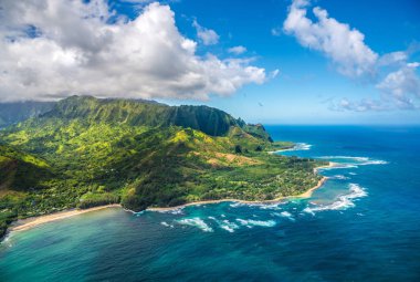 Kauai Adası'nda Hawaii sahilinde Napali görüntüleyin