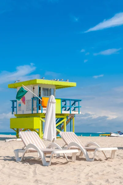 Rettungsschwimmturm am Südstrand, Miami Beach, Florida — Stockfoto