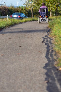 Motorlu tekerlekli sandalye