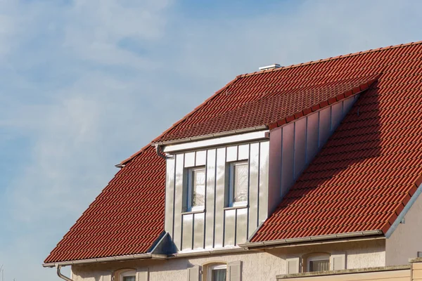 Azotea Roja Con Ventanas Sur Alemania Tarde Soleada — Foto de Stock