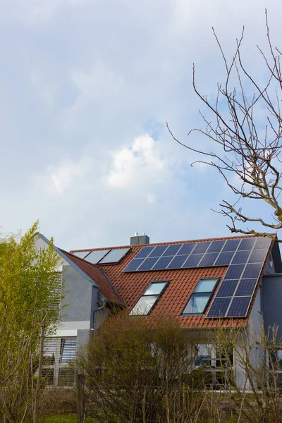 Rooftop Solar Panels Yellow Flowers South Germany Springtime Sunny Day — Stock Photo, Image