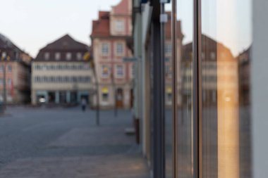 Güney Almanya 'nın tarihi şehrinde boş şehir ve sosyal uzaklık