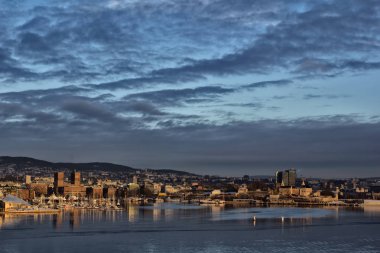 Oslofjord görünümünü bir soğuk kış gününde