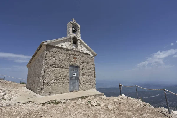 Biokovo Dağı'nda Kilisesi