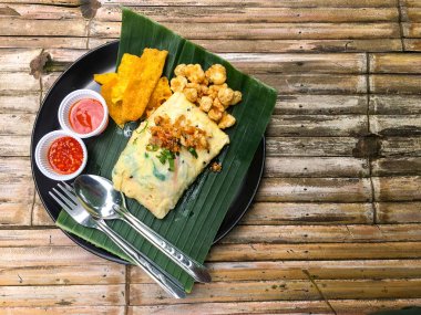 pirinç sebze ile rulo içinde