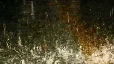 Bir gökkuşağı ile fırtınalı hava