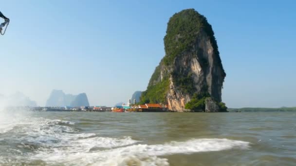 Muslimska fiskeby i Phangnga-provinsen i södra Thailand — Stockvideo