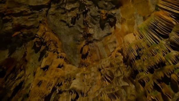 Mondo sotterraneo grotta è incredibile con la sua magnificenza — Video Stock