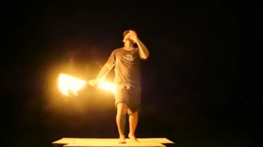 Samui, Tayland - 8 Ocak, 2018: balıkçı beach Tayland fireshow