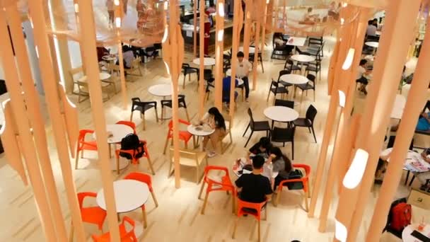 BANGKOK, THAILAND - 26 DECEMBER, 2017: Siam Paragon food court. — Stock Video