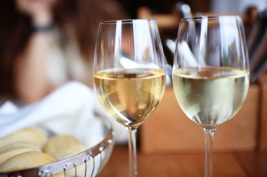 Restoranda garson tablo