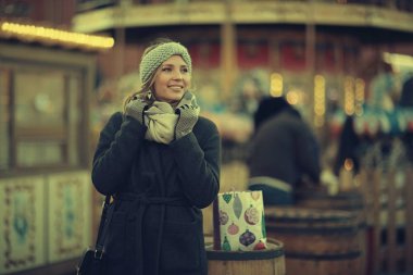 sevimli sarışın kadın Noel 