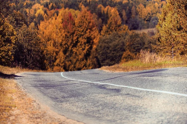 Highway höstlandskap — Stockfoto