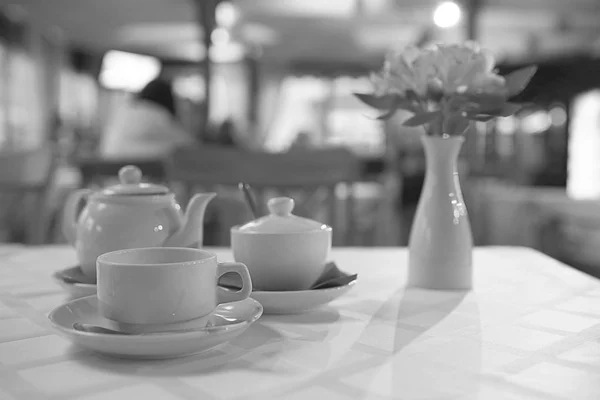 Зеленый чай в кафе — стоковое фото