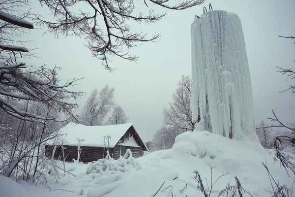 눈 덮인 겨울의 농촌 풍경 — 스톡 사진