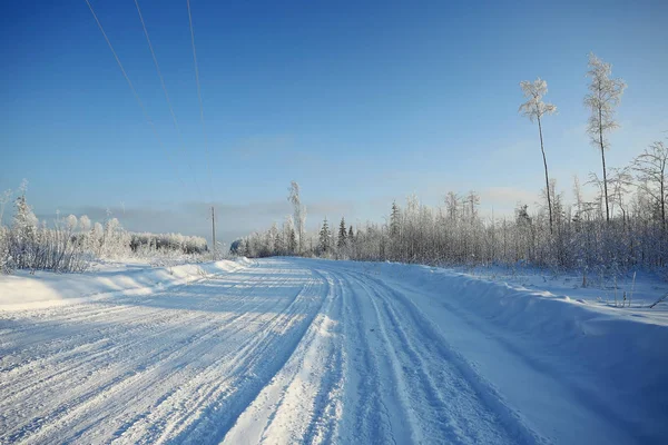 Route enneigée en hiver — Photo