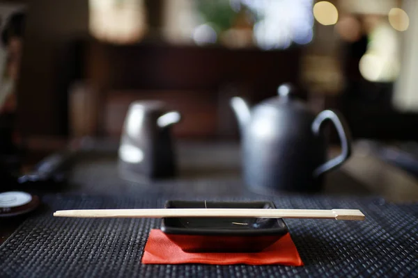 Serving tea ceremony — Stock Photo, Image